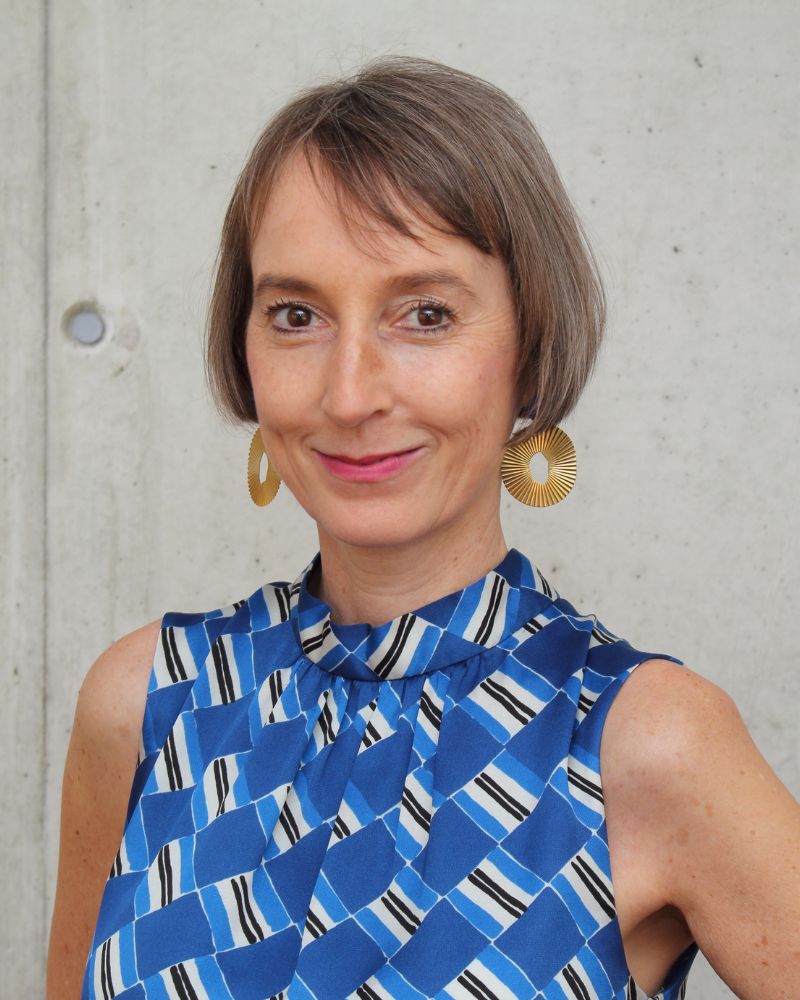 Isabel Ihm lächelt den Betrachter an